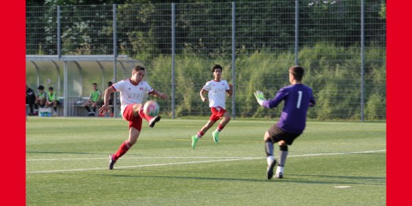 YLC Junioren: Effizienter Sieg gegen YF Juventus