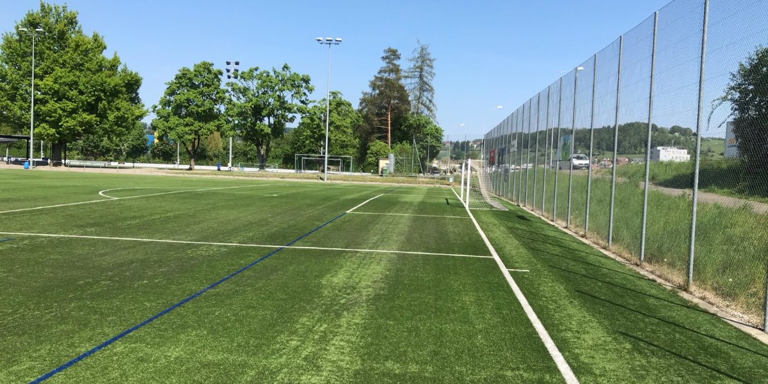 Juniorinnen B/11:  1. Sieg im ersten Meisterschaftsspiel